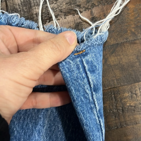 Abercrombie Jeans Curve Love 90s Relaxed Medium Wash Raw hem Worn twice like new - Picture 4 of 9